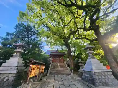 加納天満宮の{uncategorized: "未分類", other: "その他", undefined: "問題あり", building: "その他建物", grave: "お墓", sacred_gate: "鳥居", guardian: "狛犬", statue: "像", buddha: "仏像", history: "歴史", nature: "自然", garden: "庭園", animal: "動物", pagoda: "塔", temizu: "手水舎", mountain_gate: "山門・神門", sanctuary: "本殿・本堂", subordinate: "末社・摂社", art: "芸術", scenery: "景色", jizo: "地蔵", ema: "絵馬", goshuin: "御朱印", omikuji: "おみくじ", items: "授与品その他", amulet: "お守り", goshuincho: "御朱印帳", eats: "食事", festival: "お祭り", votive_dance: "神楽", shichigosan: "七五三参", wedding: "結婚式", experience: "体験その他", initially: "初詣", around: "周辺", anti_infection: "感染症対策"}