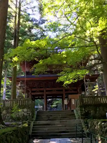 宝積山光前寺の山門・神門