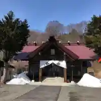 新得神社の本殿・本堂