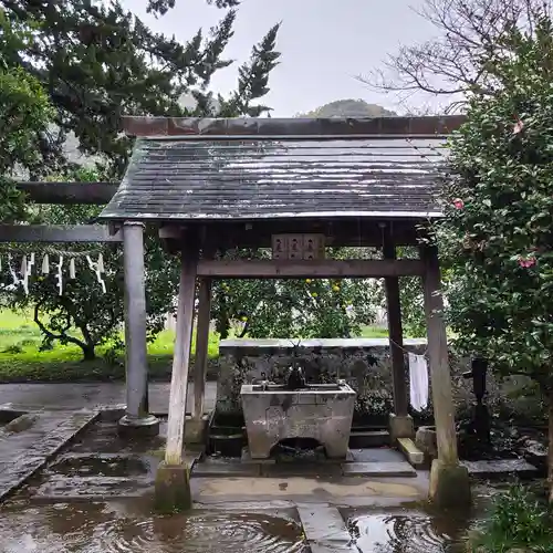 川津来宮神社の手水舎