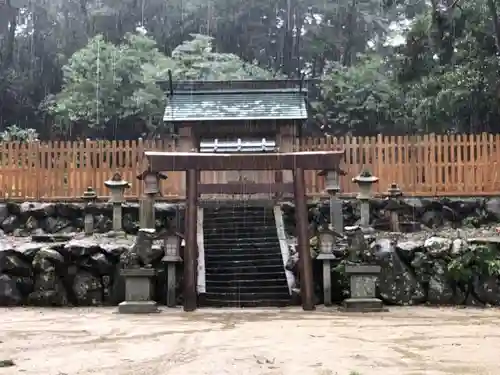 阿射加神社の鳥居