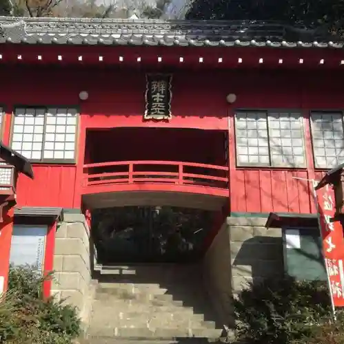 磯山弁財天の山門・神門