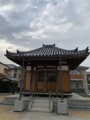 子安地蔵尊の本殿・本堂