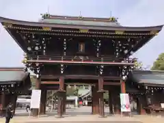 真清田神社の山門