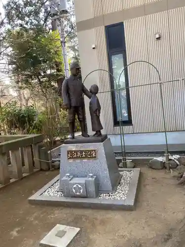 埼玉縣護國神社の像