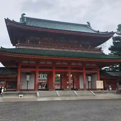 平安神宮の山門・神門