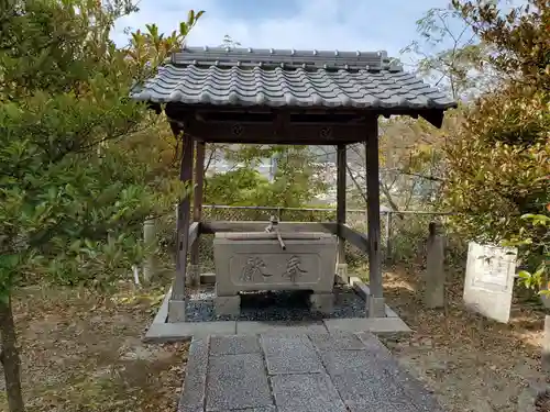 三原八幡宮の手水舎