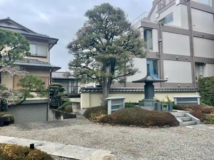 来迎寺の{uncategorized: "未分類", other: "その他", undefined: "問題あり", building: "その他建物", grave: "お墓", sacred_gate: "鳥居", guardian: "狛犬", statue: "像", buddha: "仏像", history: "歴史", nature: "自然", garden: "庭園", animal: "動物", pagoda: "塔", temizu: "手水舎", mountain_gate: "山門・神門", sanctuary: "本殿・本堂", subordinate: "末社・摂社", art: "芸術", scenery: "景色", jizo: "地蔵", ema: "絵馬", goshuin: "御朱印", omikuji: "おみくじ", items: "授与品その他", amulet: "お守り", goshuincho: "御朱印帳", eats: "食事", festival: "お祭り", votive_dance: "神楽", shichigosan: "七五三参", wedding: "結婚式", experience: "体験その他", initially: "初詣", around: "周辺", anti_infection: "感染症対策"}