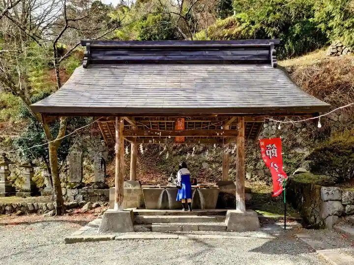 金櫻神社の手水舎