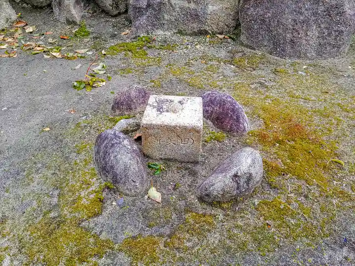 六所社(安井)のその他建物