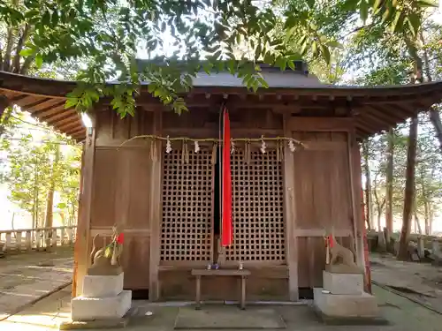 鳴岡稲荷神社の本殿・本堂