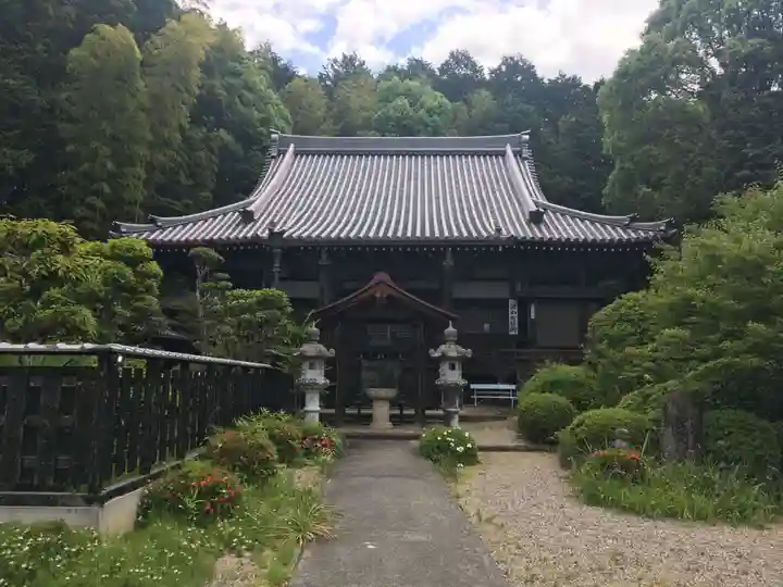 子嶋寺の本殿・本堂