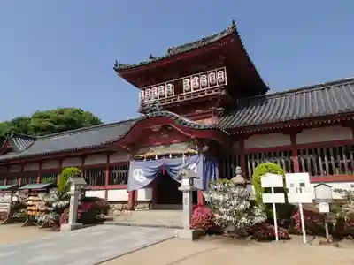 伊佐爾波神社の本殿・本堂