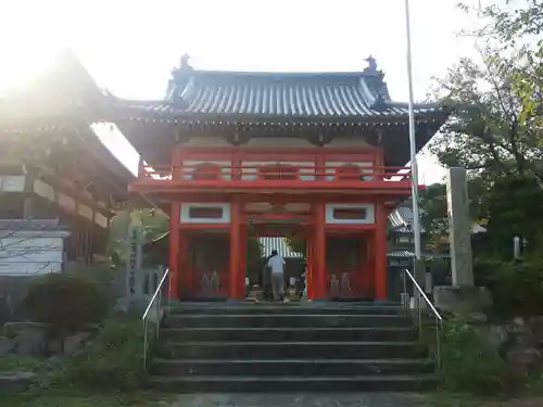 護国寺の山門・神門