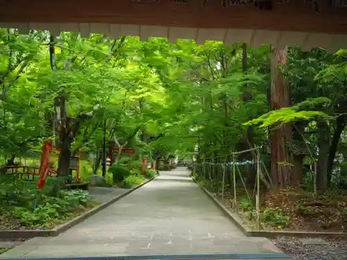 目の霊山　油山寺の庭園