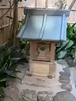 稲荷神社の{uncategorized: "未分類", other: "その他", undefined: "問題あり", building: "その他建物", grave: "お墓", sacred_gate: "鳥居", guardian: "狛犬", statue: "像", buddha: "仏像", history: "歴史", nature: "自然", garden: "庭園", animal: "動物", pagoda: "塔", temizu: "手水舎", mountain_gate: "山門・神門", sanctuary: "本殿・本堂", subordinate: "末社・摂社", art: "芸術", scenery: "景色", jizo: "地蔵", ema: "絵馬", goshuin: "御朱印", omikuji: "おみくじ", items: "授与品その他", amulet: "お守り", goshuincho: "御朱印帳", eats: "食事", festival: "お祭り", votive_dance: "神楽", shichigosan: "七五三参", wedding: "結婚式", experience: "体験その他", initially: "初詣", around: "周辺", anti_infection: "感染症対策"}