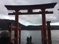 箱根神社の{uncategorized: "未分類", other: "その他", undefined: "問題あり", building: "その他建物", grave: "お墓", sacred_gate: "鳥居", guardian: "狛犬", statue: "像", buddha: "仏像", history: "歴史", nature: "自然", garden: "庭園", animal: "動物", pagoda: "塔", temizu: "手水舎", mountain_gate: "山門・神門", sanctuary: "本殿・本堂", subordinate: "末社・摂社", art: "芸術", scenery: "景色", jizo: "地蔵", ema: "絵馬", goshuin: "御朱印", omikuji: "おみくじ", items: "授与品その他", amulet: "お守り", goshuincho: "御朱印帳", eats: "食事", festival: "お祭り", votive_dance: "神楽", shichigosan: "七五三参", wedding: "結婚式", experience: "体験その他", initially: "初詣", around: "周辺", anti_infection: "感染症対策"}