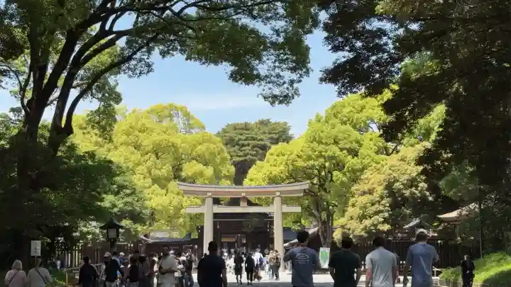 明治神宮の{uncategorized: "未分類", other: "その他", undefined: "問題あり", building: "その他建物", grave: "お墓", sacred_gate: "鳥居", guardian: "狛犬", statue: "像", buddha: "仏像", history: "歴史", nature: "自然", garden: "庭園", animal: "動物", pagoda: "塔", temizu: "手水舎", mountain_gate: "山門・神門", sanctuary: "本殿・本堂", subordinate: "末社・摂社", art: "芸術", scenery: "景色", jizo: "地蔵", ema: "絵馬", goshuin: "御朱印", omikuji: "おみくじ", items: "授与品その他", amulet: "お守り", goshuincho: "御朱印帳", eats: "食事", festival: "お祭り", votive_dance: "神楽", shichigosan: "七五三参", wedding: "結婚式", experience: "体験その他", initially: "初詣", around: "周辺", anti_infection: "感染症対策"}