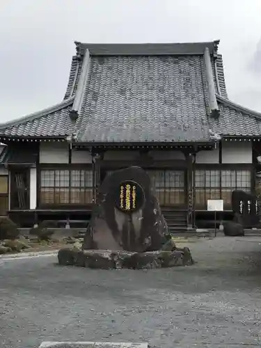 極楽寺の本殿