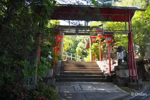 宝塚神社の鳥居