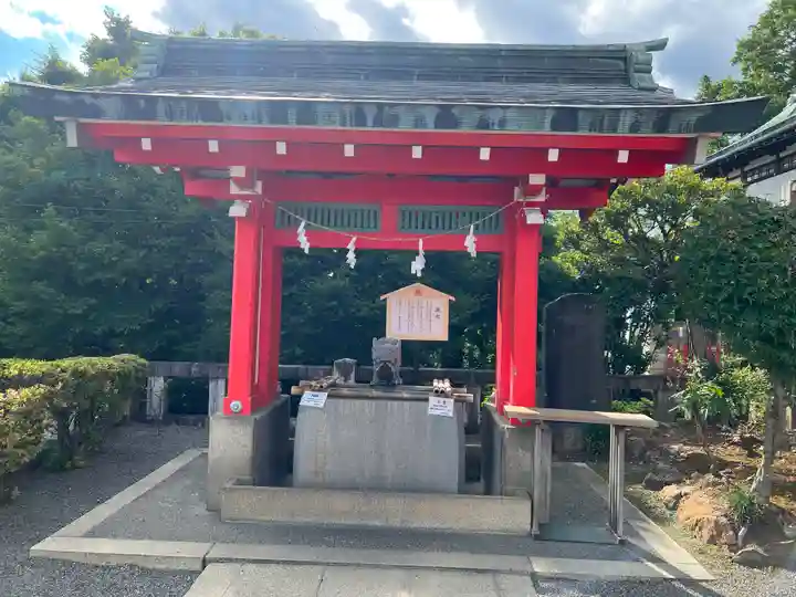 足利織姫神社の手水舎