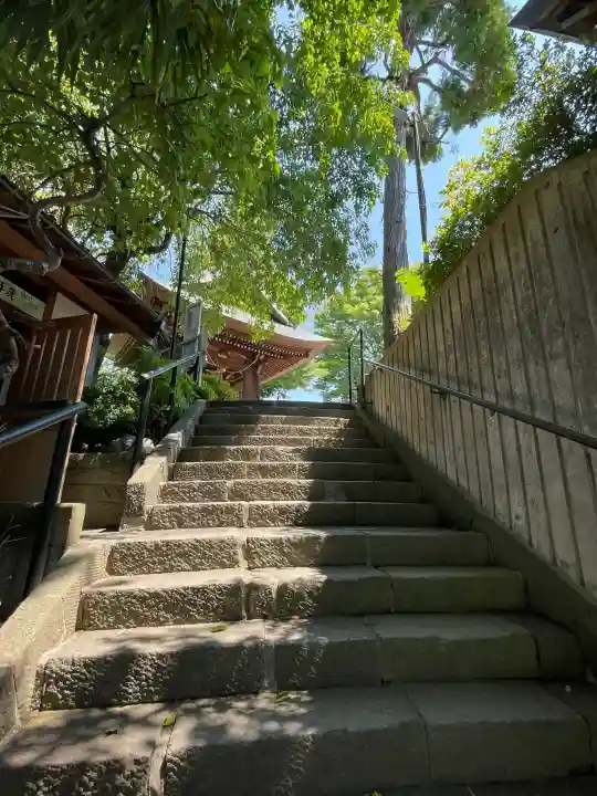 弘明寺の{uncategorized: "未分類", other: "その他", undefined: "問題あり", building: "その他建物", grave: "お墓", sacred_gate: "鳥居", guardian: "狛犬", statue: "像", buddha: "仏像", history: "歴史", nature: "自然", garden: "庭園", animal: "動物", pagoda: "塔", temizu: "手水舎", mountain_gate: "山門・神門", sanctuary: "本殿・本堂", subordinate: "末社・摂社", art: "芸術", scenery: "景色", jizo: "地蔵", ema: "絵馬", goshuin: "御朱印", omikuji: "おみくじ", items: "授与品その他", amulet: "お守り", goshuincho: "御朱印帳", eats: "食事", festival: "お祭り", votive_dance: "神楽", shichigosan: "七五三参", wedding: "結婚式", experience: "体験その他", initially: "初詣", around: "周辺", anti_infection: "感染症対策"}