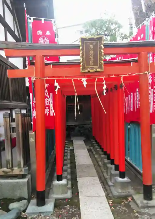 諏訪神社の鳥居