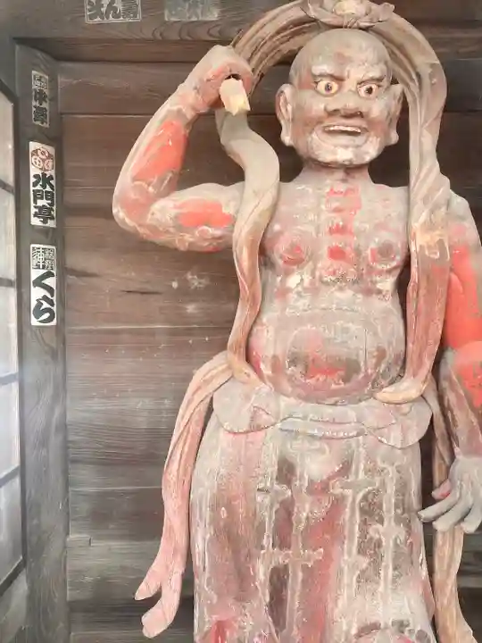 埼玉厄除け開運大師・龍泉寺(切り絵御朱印発祥の寺)の像