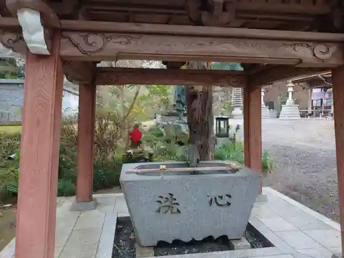 鏡徳寺の手水舎
