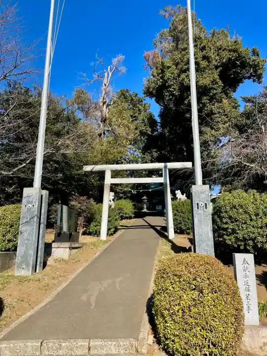 伊勢社の{uncategorized: "未分類", other: "その他", undefined: "問題あり", building: "その他建物", grave: "お墓", sacred_gate: "鳥居", guardian: "狛犬", statue: "像", buddha: "仏像", history: "歴史", nature: "自然", garden: "庭園", animal: "動物", pagoda: "塔", temizu: "手水舎", mountain_gate: "山門・神門", sanctuary: "本殿・本堂", subordinate: "末社・摂社", art: "芸術", scenery: "景色", jizo: "地蔵", ema: "絵馬", goshuin: "御朱印", omikuji: "おみくじ", items: "授与品その他", amulet: "お守り", goshuincho: "御朱印帳", eats: "食事", festival: "お祭り", votive_dance: "神楽", shichigosan: "七五三参", wedding: "結婚式", experience: "体験その他", initially: "初詣", around: "周辺", anti_infection: "感染症対策"}