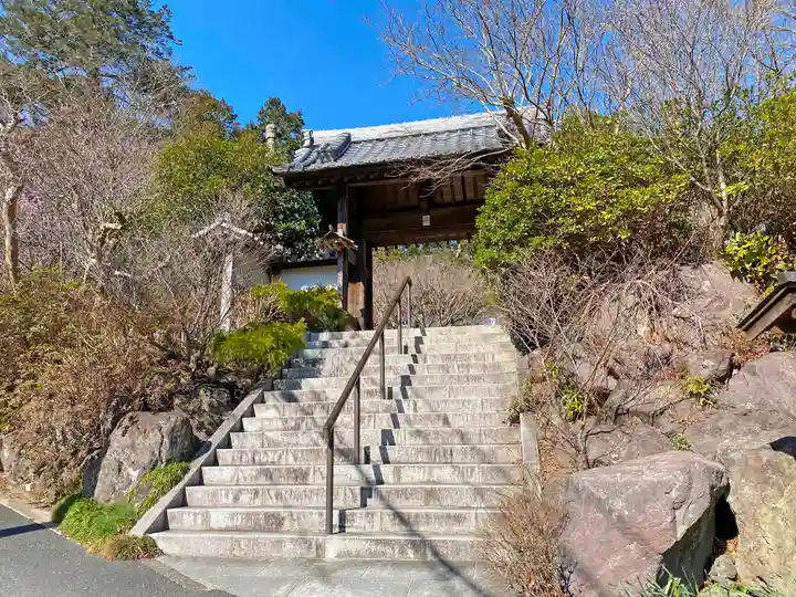 覚園寺の山門・神門