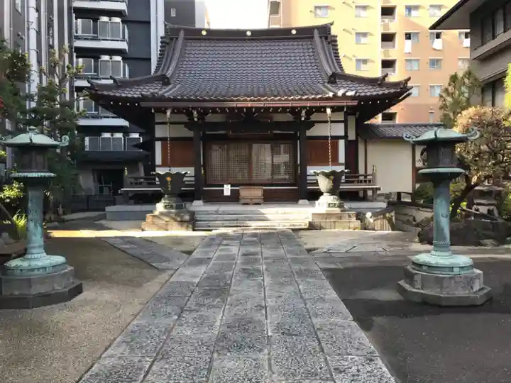 幸福寺の本殿・本堂