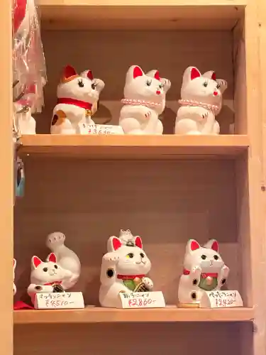 波除神社（波除稲荷神社）の{uncategorized: "未分類", other: "その他", undefined: "問題あり", building: "その他建物", grave: "お墓", sacred_gate: "鳥居", guardian: "狛犬", statue: "像", buddha: "仏像", history: "歴史", nature: "自然", garden: "庭園", animal: "動物", pagoda: "塔", temizu: "手水舎", mountain_gate: "山門・神門", sanctuary: "本殿・本堂", subordinate: "末社・摂社", art: "芸術", scenery: "景色", jizo: "地蔵", ema: "絵馬", goshuin: "御朱印", omikuji: "おみくじ", items: "授与品その他", amulet: "お守り", goshuincho: "御朱印帳", eats: "食事", festival: "お祭り", votive_dance: "神楽", shichigosan: "七五三参", wedding: "結婚式", experience: "体験その他", initially: "初詣", around: "周辺", anti_infection: "感染症対策"}