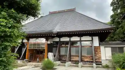 龍護寺の本殿・本堂