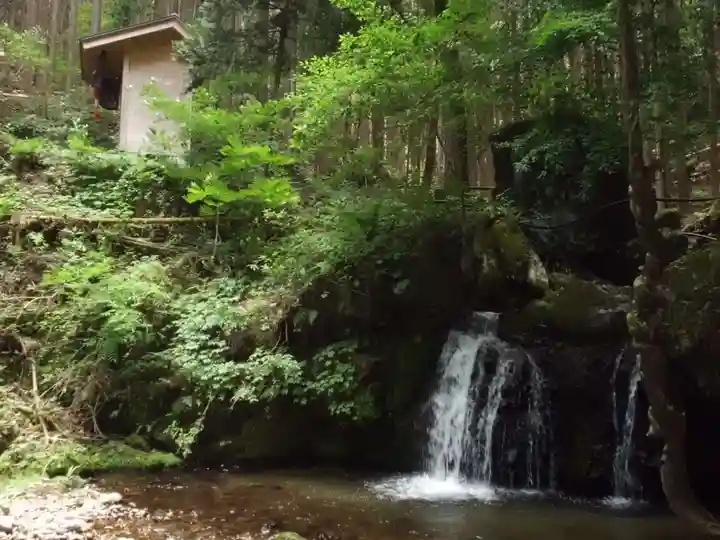 御山下不動尊の周辺