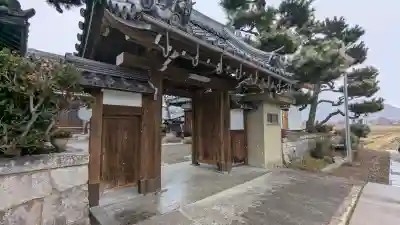 安養寺の{uncategorized: "未分類", other: "その他", undefined: "問題あり", building: "その他建物", grave: "お墓", sacred_gate: "鳥居", guardian: "狛犬", statue: "像", buddha: "仏像", history: "歴史", nature: "自然", garden: "庭園", animal: "動物", pagoda: "塔", temizu: "手水舎", mountain_gate: "山門・神門", sanctuary: "本殿・本堂", subordinate: "末社・摂社", art: "芸術", scenery: "景色", jizo: "地蔵", ema: "絵馬", goshuin: "御朱印", omikuji: "おみくじ", items: "授与品その他", amulet: "お守り", goshuincho: "御朱印帳", eats: "食事", festival: "お祭り", votive_dance: "神楽", shichigosan: "七五三参", wedding: "結婚式", experience: "体験その他", initially: "初詣", around: "周辺", anti_infection: "感染症対策"}