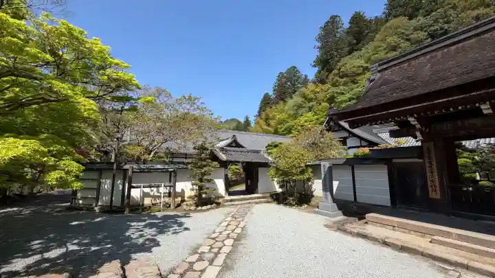 室生寺の{uncategorized: "未分類", other: "その他", undefined: "問題あり", building: "その他建物", grave: "お墓", sacred_gate: "鳥居", guardian: "狛犬", statue: "像", buddha: "仏像", history: "歴史", nature: "自然", garden: "庭園", animal: "動物", pagoda: "塔", temizu: "手水舎", mountain_gate: "山門・神門", sanctuary: "本殿・本堂", subordinate: "末社・摂社", art: "芸術", scenery: "景色", jizo: "地蔵", ema: "絵馬", goshuin: "御朱印", omikuji: "おみくじ", items: "授与品その他", amulet: "お守り", goshuincho: "御朱印帳", eats: "食事", festival: "お祭り", votive_dance: "神楽", shichigosan: "七五三参", wedding: "結婚式", experience: "体験その他", initially: "初詣", around: "周辺", anti_infection: "感染症対策"}