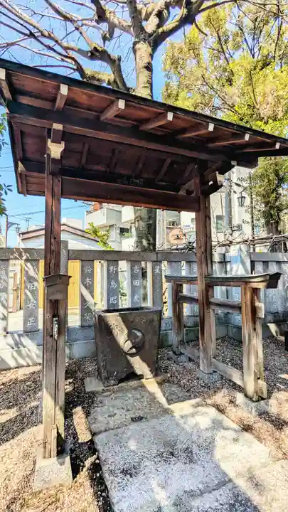 尾久八幡神社の手水舎