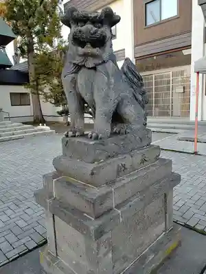 烈々布神社の狛犬