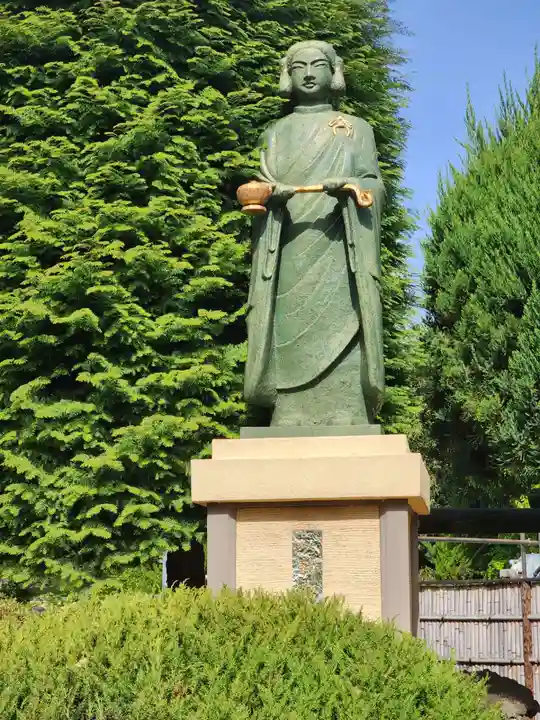 新井薬師(梅照院)の像