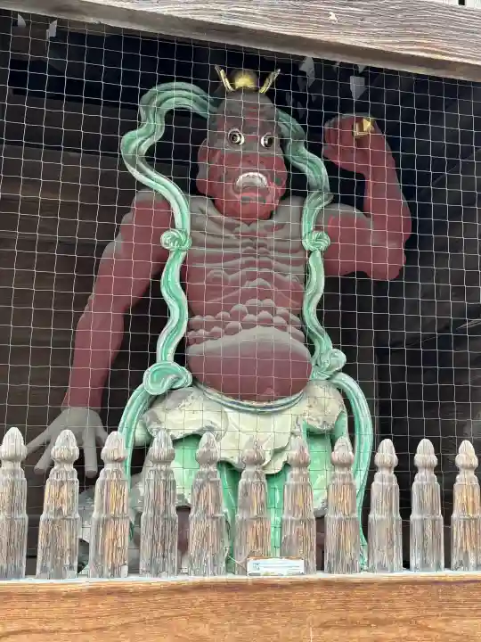 西新井大師総持寺の{uncategorized: "未分類", other: "その他", undefined: "問題あり", building: "その他建物", grave: "お墓", sacred_gate: "鳥居", guardian: "狛犬", statue: "像", buddha: "仏像", history: "歴史", nature: "自然", garden: "庭園", animal: "動物", pagoda: "塔", temizu: "手水舎", mountain_gate: "山門・神門", sanctuary: "本殿・本堂", subordinate: "末社・摂社", art: "芸術", scenery: "景色", jizo: "地蔵", ema: "絵馬", goshuin: "御朱印", omikuji: "おみくじ", items: "授与品その他", amulet: "お守り", goshuincho: "御朱印帳", eats: "食事", festival: "お祭り", votive_dance: "神楽", shichigosan: "七五三参", wedding: "結婚式", experience: "体験その他", initially: "初詣", around: "周辺", anti_infection: "感染症対策"}