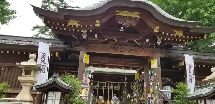 鳩ヶ谷氷川神社の山門・神門