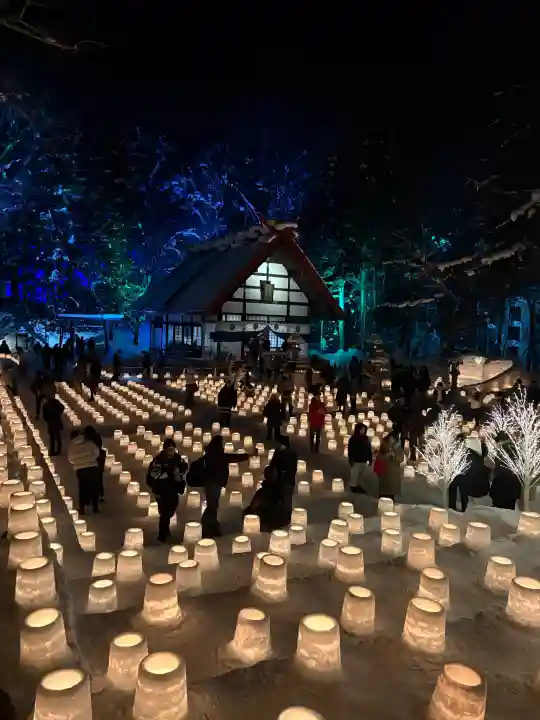 定山渓神社の{uncategorized: "未分類", other: "その他", undefined: "問題あり", building: "その他建物", grave: "お墓", sacred_gate: "鳥居", guardian: "狛犬", statue: "像", buddha: "仏像", history: "歴史", nature: "自然", garden: "庭園", animal: "動物", pagoda: "塔", temizu: "手水舎", mountain_gate: "山門・神門", sanctuary: "本殿・本堂", subordinate: "末社・摂社", art: "芸術", scenery: "景色", jizo: "地蔵", ema: "絵馬", goshuin: "御朱印", omikuji: "おみくじ", items: "授与品その他", amulet: "お守り", goshuincho: "御朱印帳", eats: "食事", festival: "お祭り", votive_dance: "神楽", shichigosan: "七五三参", wedding: "結婚式", experience: "体験その他", initially: "初詣", around: "周辺", anti_infection: "感染症対策"}