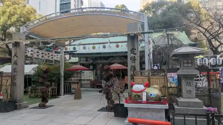 露天神社(お初天神)の{uncategorized: "未分類", other: "その他", undefined: "問題あり", building: "その他建物", grave: "お墓", sacred_gate: "鳥居", guardian: "狛犬", statue: "像", buddha: "仏像", history: "歴史", nature: "自然", garden: "庭園", animal: "動物", pagoda: "塔", temizu: "手水舎", mountain_gate: "山門・神門", sanctuary: "本殿・本堂", subordinate: "末社・摂社", art: "芸術", scenery: "景色", jizo: "地蔵", ema: "絵馬", goshuin: "御朱印", omikuji: "おみくじ", items: "授与品その他", amulet: "お守り", goshuincho: "御朱印帳", eats: "食事", festival: "お祭り", votive_dance: "神楽", shichigosan: "七五三参", wedding: "結婚式", experience: "体験その他", initially: "初詣", around: "周辺", anti_infection: "感染症対策"}