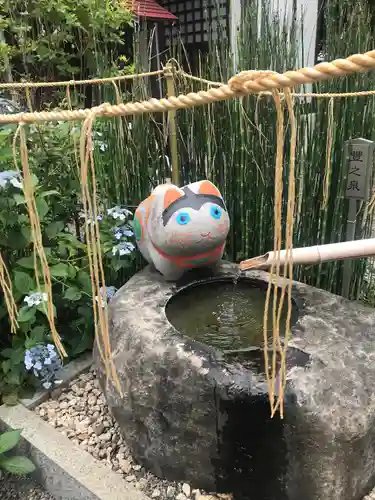 阿豆佐味天神社 立川水天宮の手水舎