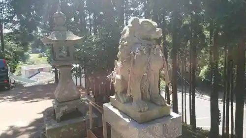 月讀神社の狛犬