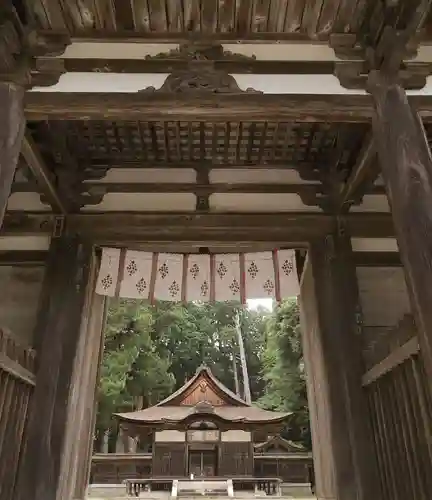 油日神社の山門・神門