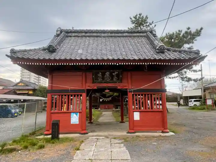 青梅神社の山門・神門
