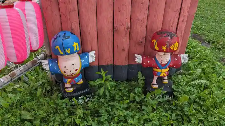 北眞神社御分祠(へそ神社)の像