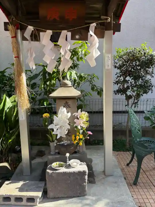 杓子稲荷神社の{uncategorized: "未分類", other: "その他", undefined: "問題あり", building: "その他建物", grave: "お墓", sacred_gate: "鳥居", guardian: "狛犬", statue: "像", buddha: "仏像", history: "歴史", nature: "自然", garden: "庭園", animal: "動物", pagoda: "塔", temizu: "手水舎", mountain_gate: "山門・神門", sanctuary: "本殿・本堂", subordinate: "末社・摂社", art: "芸術", scenery: "景色", jizo: "地蔵", ema: "絵馬", goshuin: "御朱印", omikuji: "おみくじ", items: "授与品その他", amulet: "お守り", goshuincho: "御朱印帳", eats: "食事", festival: "お祭り", votive_dance: "神楽", shichigosan: "七五三参", wedding: "結婚式", experience: "体験その他", initially: "初詣", around: "周辺", anti_infection: "感染症対策"}